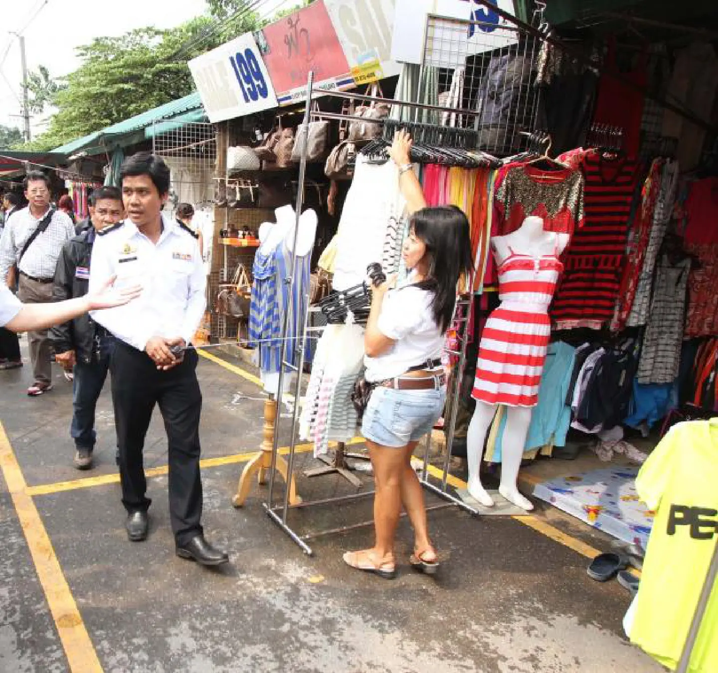 BMA seeks to manage Chatuchak Market again BMA seeks to manage Chatuchak Market again