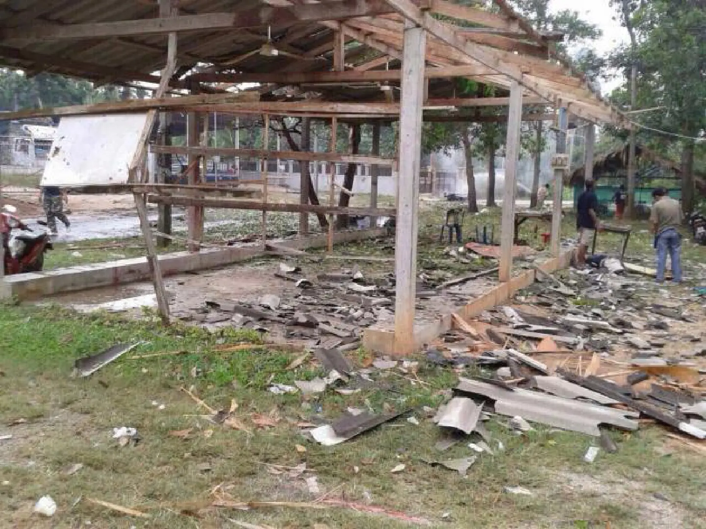 Two killed in Pattani car bomb, eight wounded Two killed in Pattani car bomb, eight wounded