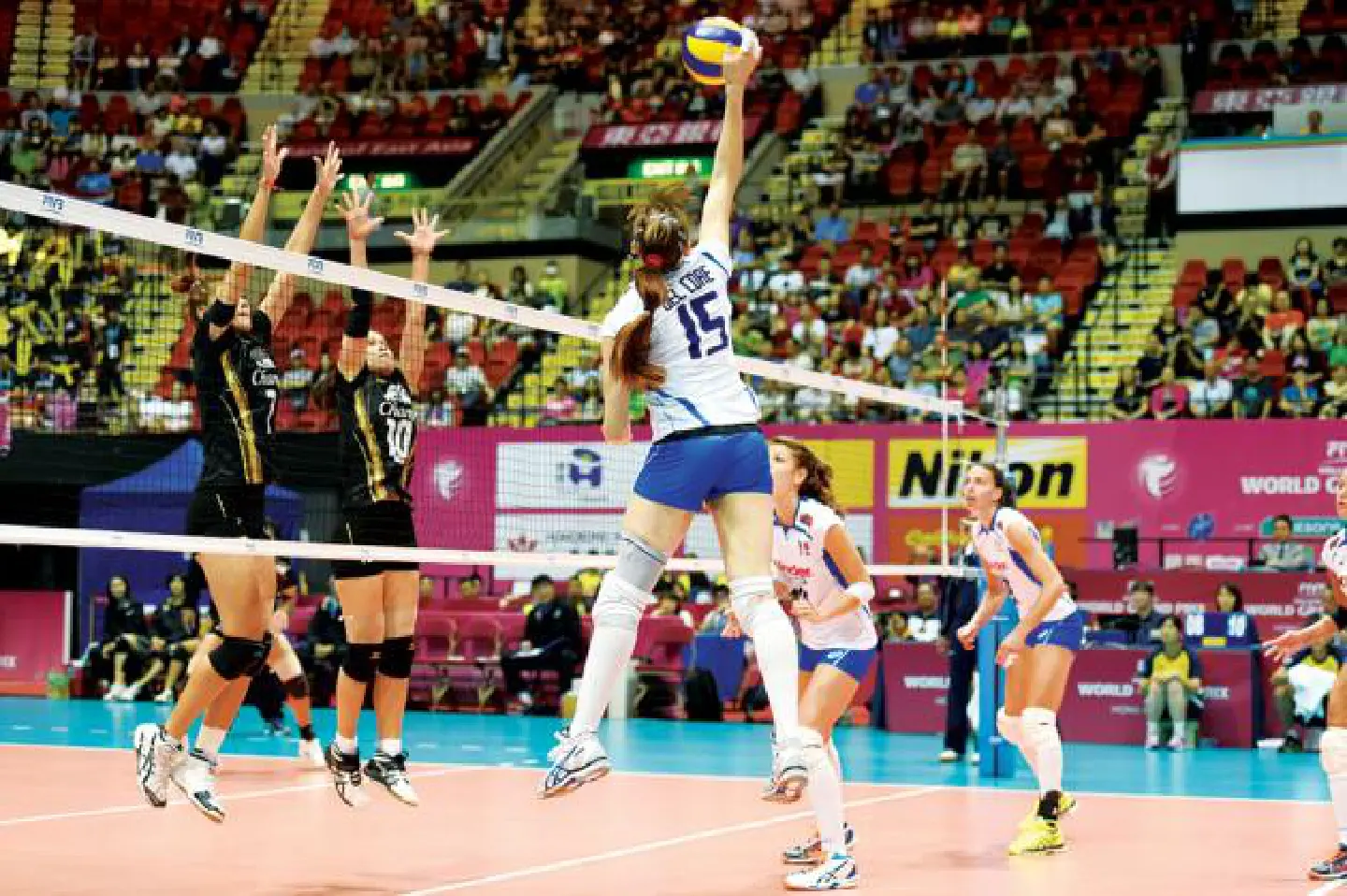 Italy make it 10-in-row against Thailand