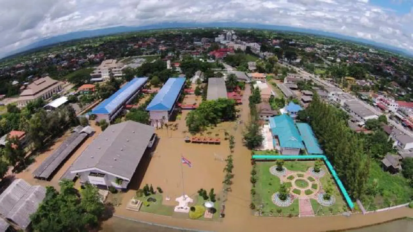 Kingdom warned to brace for more as floodwaters recede Kingdom warned to brace for more as floodwaters recede