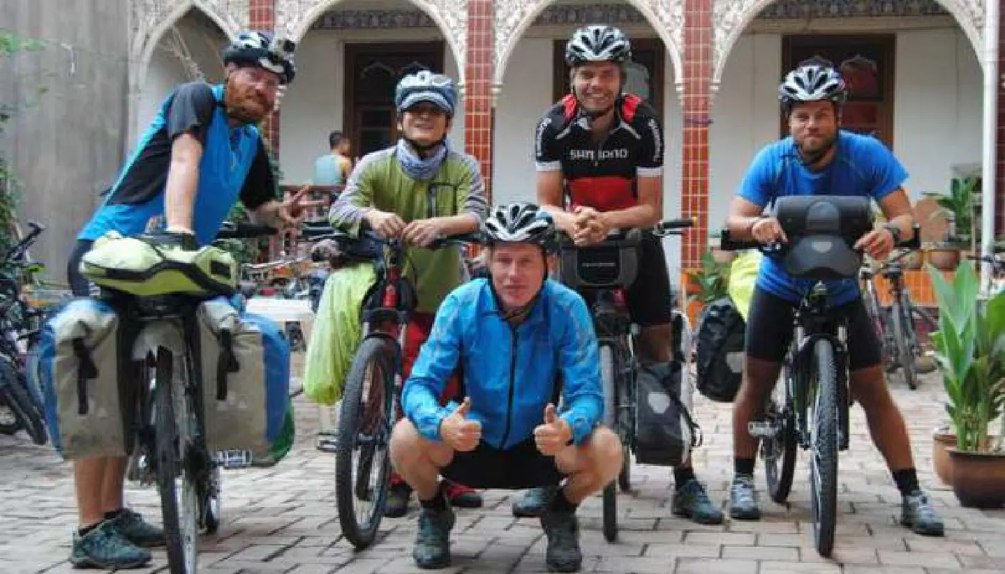 Chinese man joins Swedes in epic journey for Phuket post-tsunami orphanage Chinese man joins Swedes in epic journey for Phuket post-tsunami orphanage