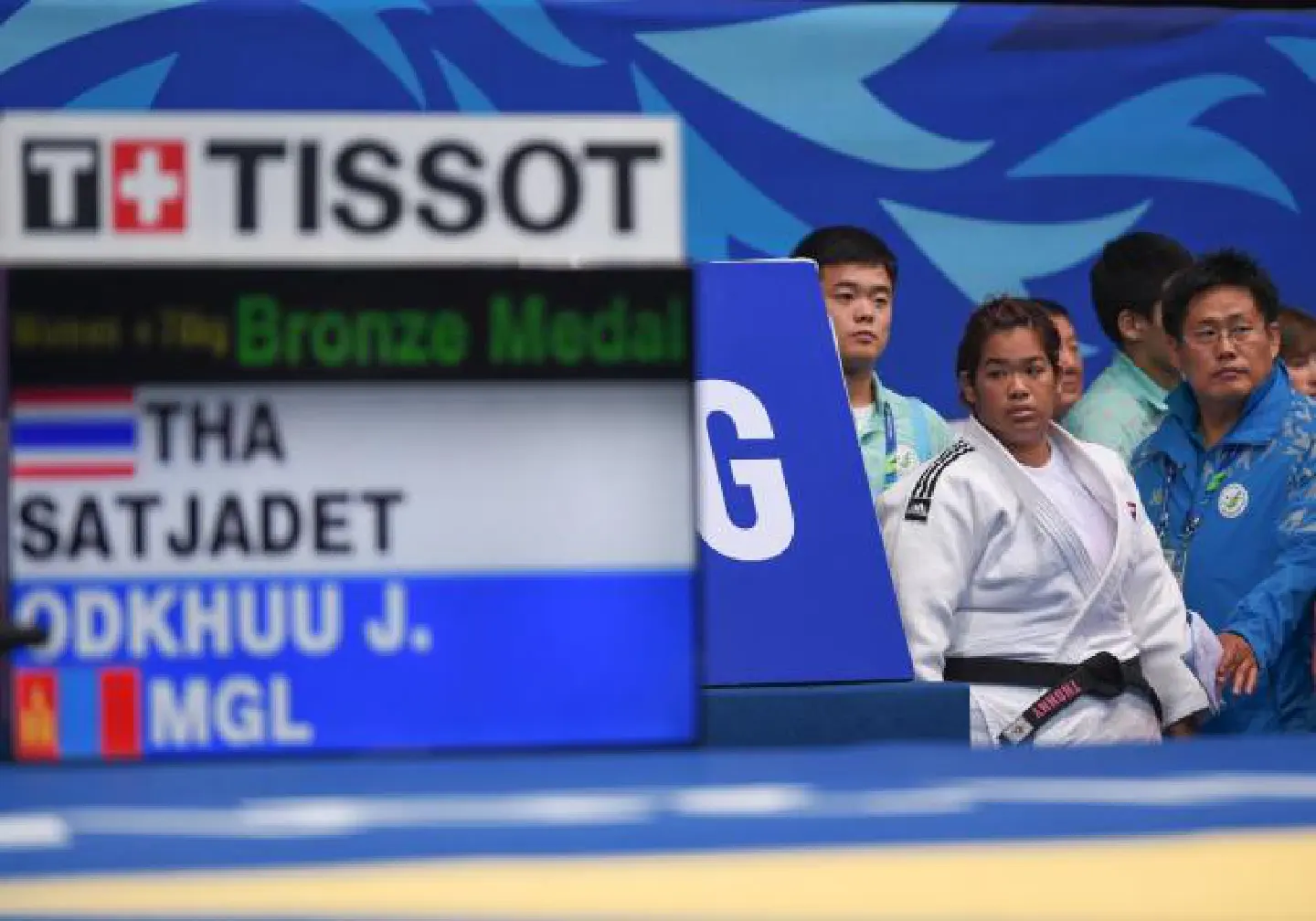 Thonthan wins bronze medal after her rival retires with injury