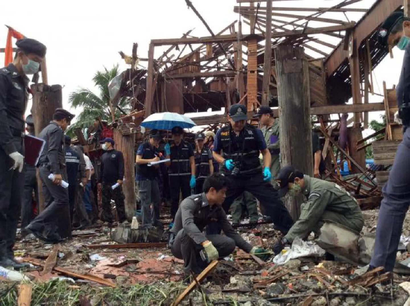 Police probe explosion in farmer's house Police probe explosion in farmer's house
