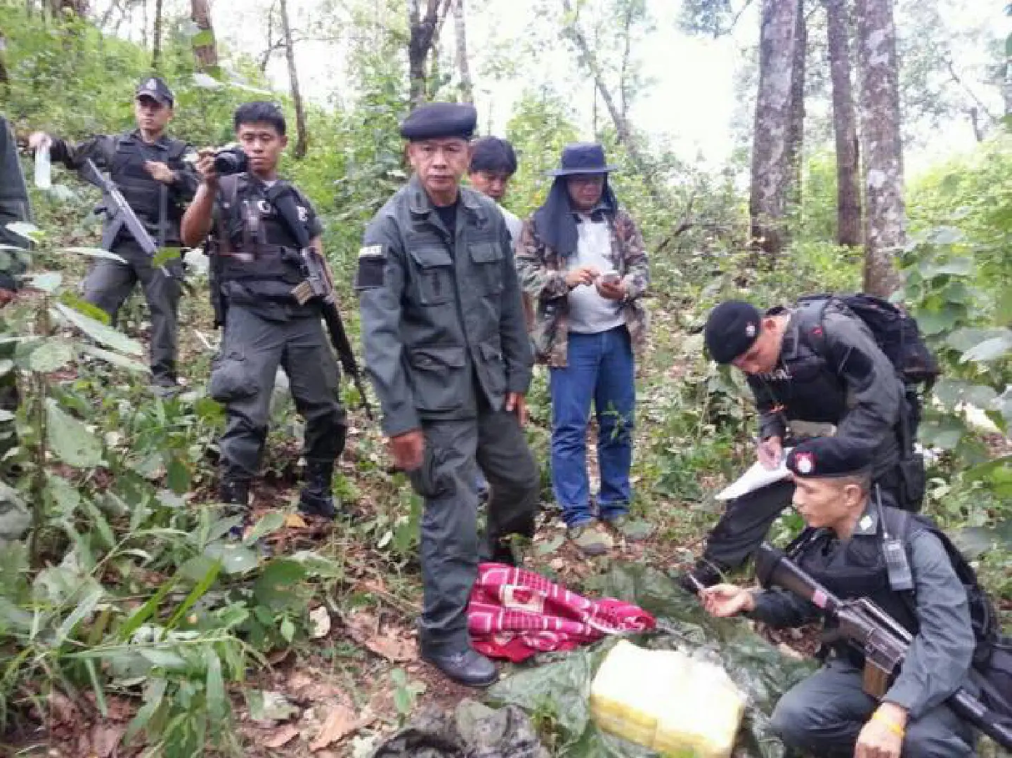 Five drug runners killed in Chiang Dao, big haul seized Five drug runners killed in Chiang Dao, big haul seized