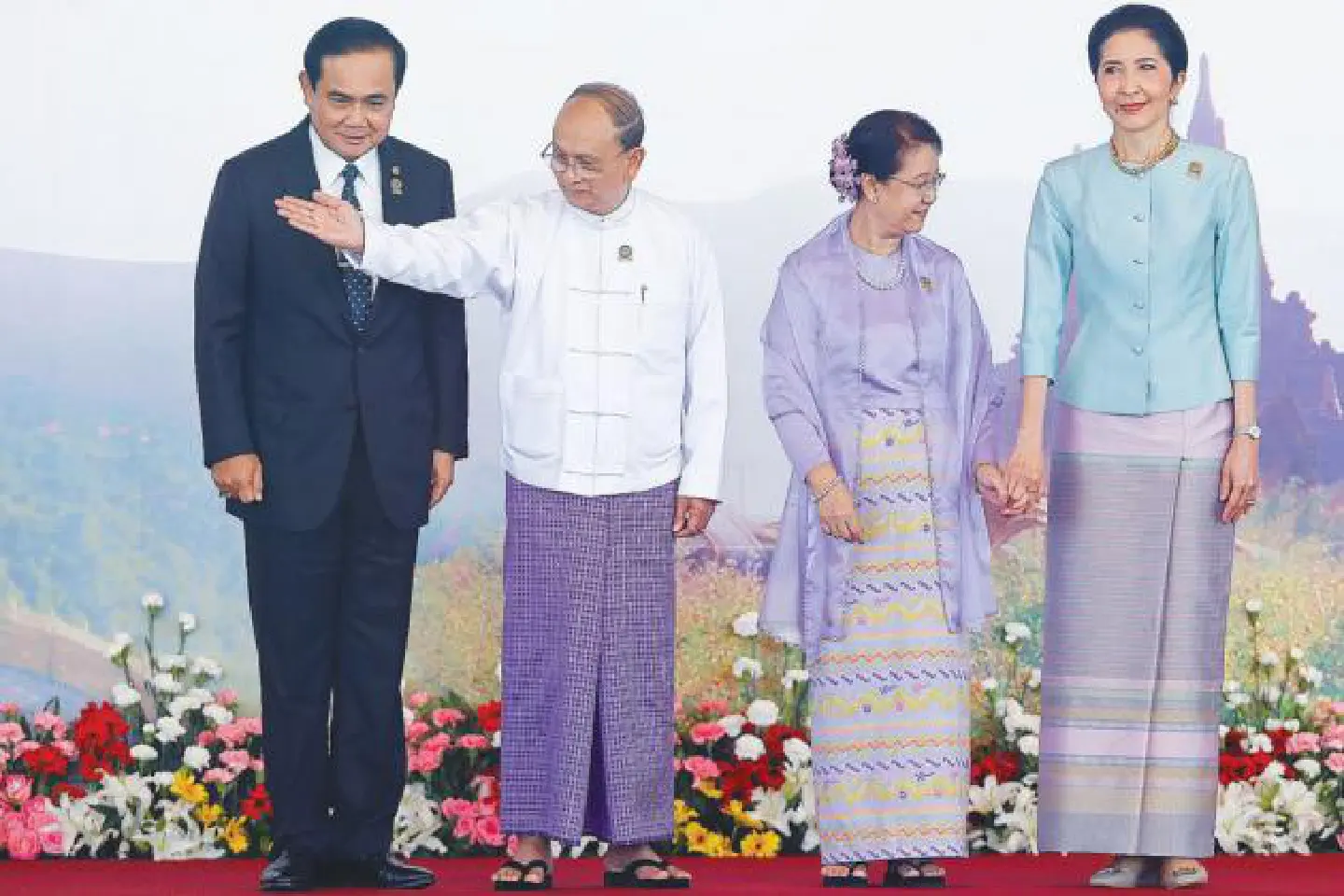 Look beyond 2015, PM urges Asean Look beyond 2015, PM urges Asean