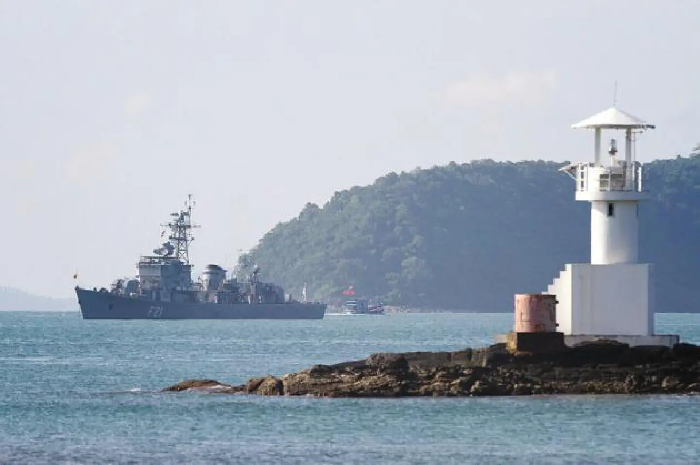 Myanmar warship visits Thailand