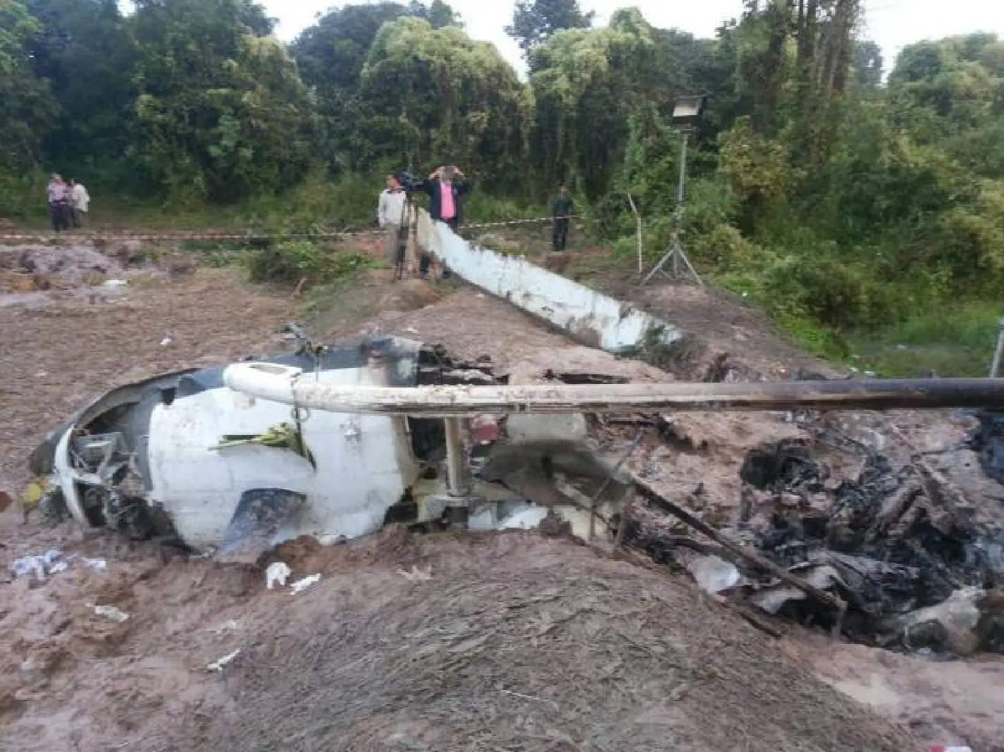 Aviation expert counters online claims about chopper crash Aviation expert counters online claims about chopper crash