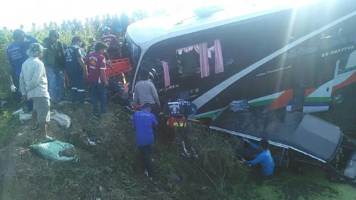 Four dead, 47 injured in Ayutthaya crash Four dead, 47 injured in Ayutthaya crash