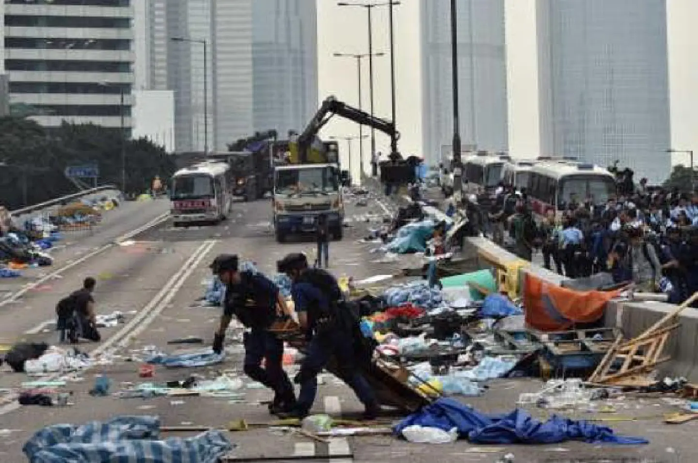Hong Kong police haul away protesters from rally site Hong Kong police haul away protesters from rally site