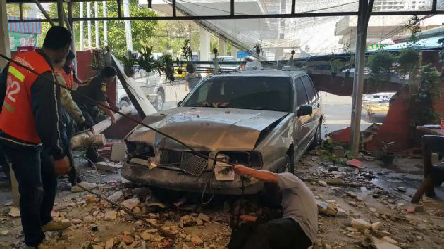 Four elderly people killed in road accident in Suphan Buri Four elderly people killed in road accident in Suphan Buri
