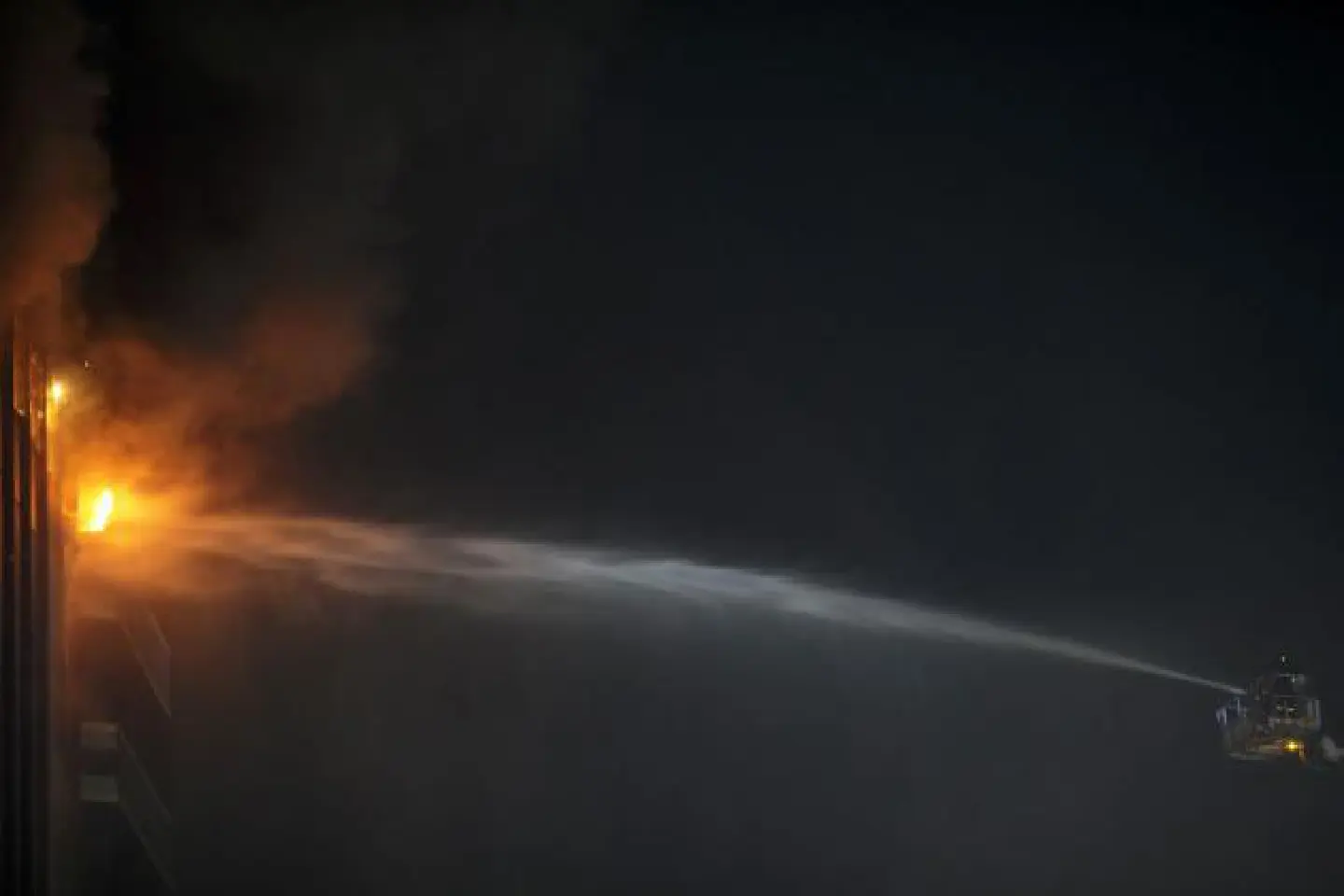 Fire damages three stories of SCB head office, fire fighter killed Fire damages three stories of SCB head office, fire fighter killed