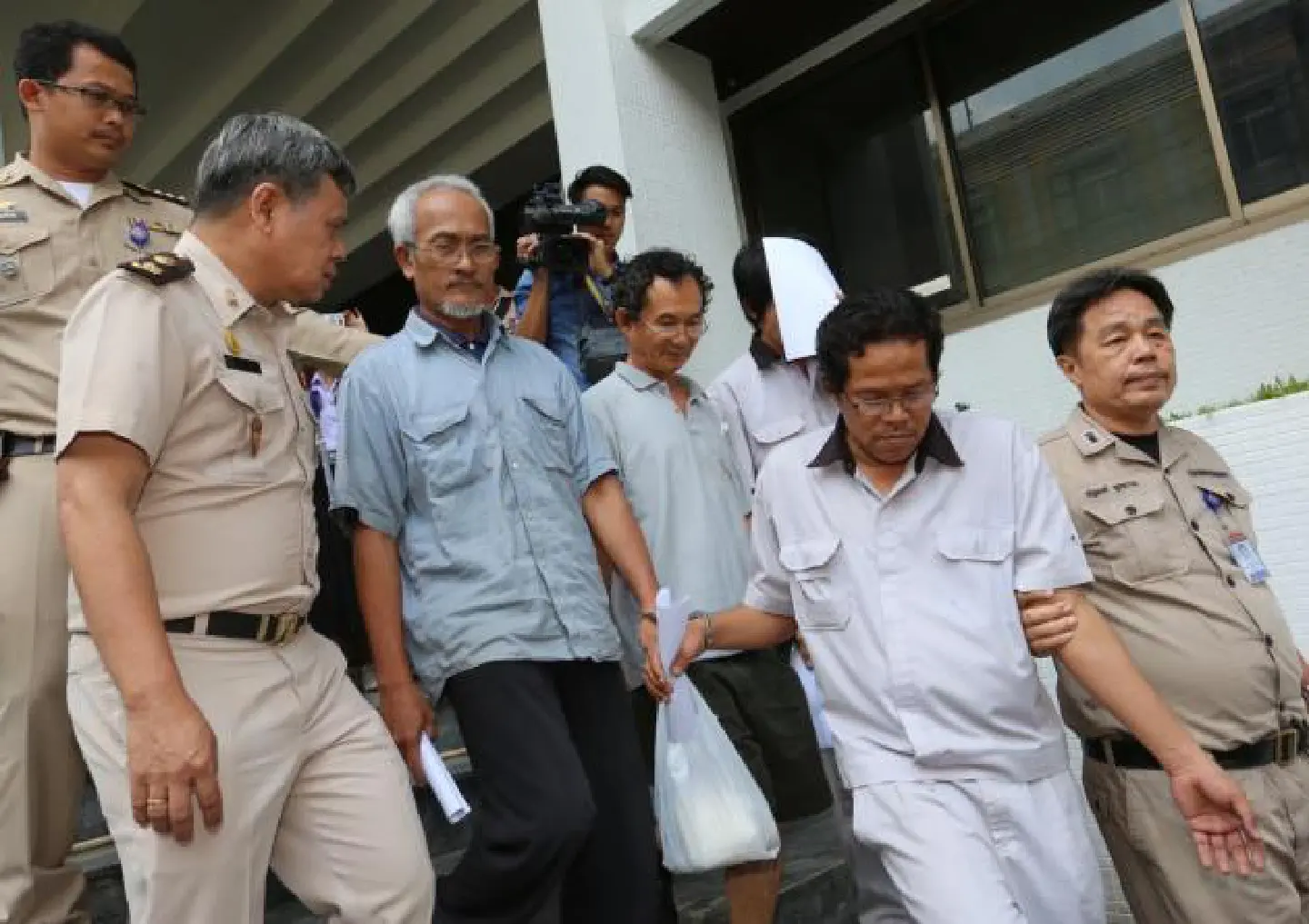 Warrants to be issued for 2 over court attack Warrants to be issued for 2 over court attack