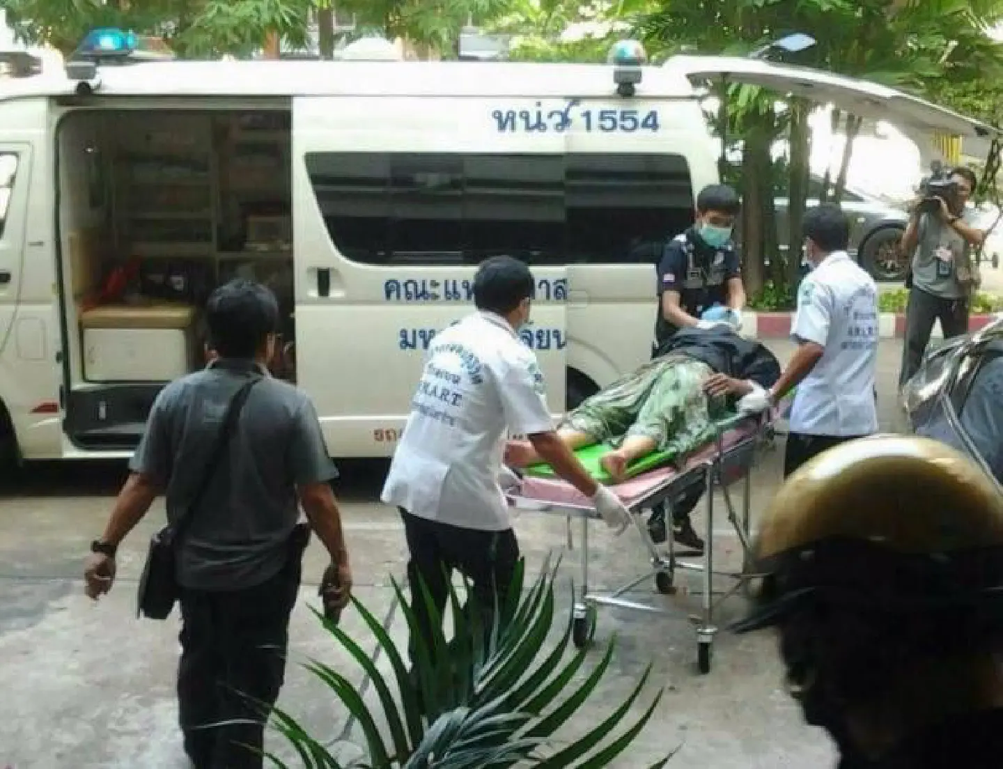 Woman who set herself alight finally dies Woman who set herself alight finally dies