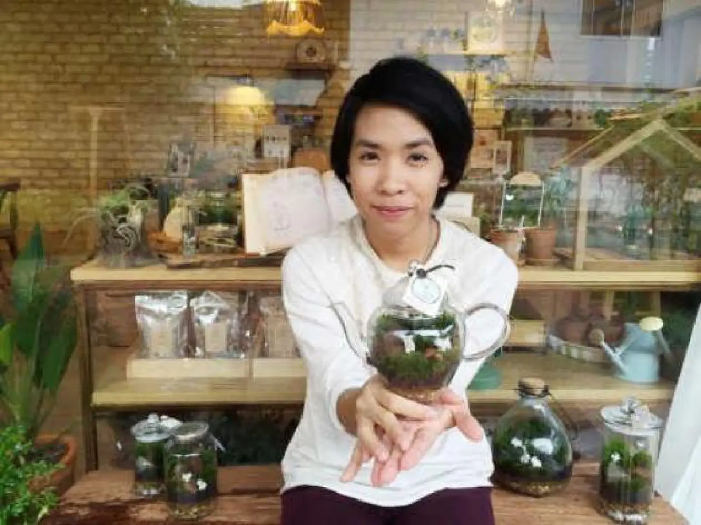 Young entrepreneur's indoor garden business Young entrepreneur's indoor garden business