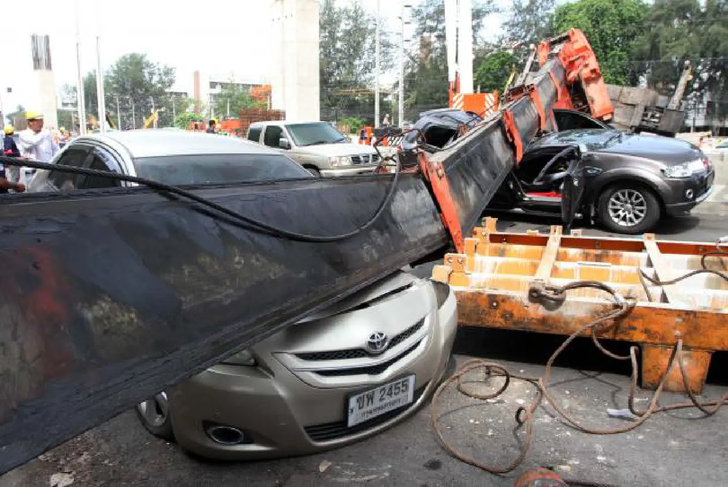 Two motorists narrowly escape death Two motorists narrowly escape death