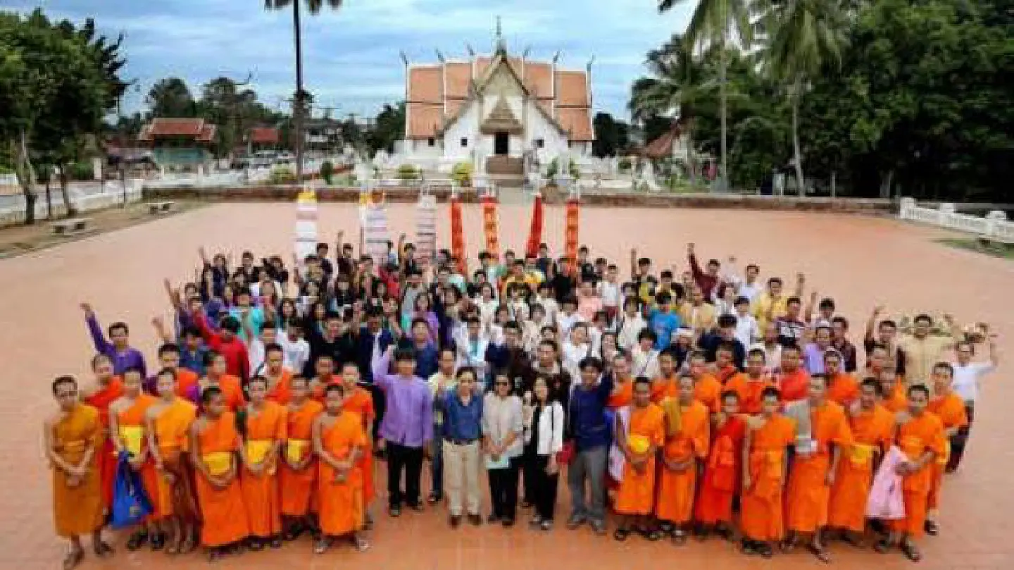 Helping young people learn about their local culture Helping young people learn about their local culture