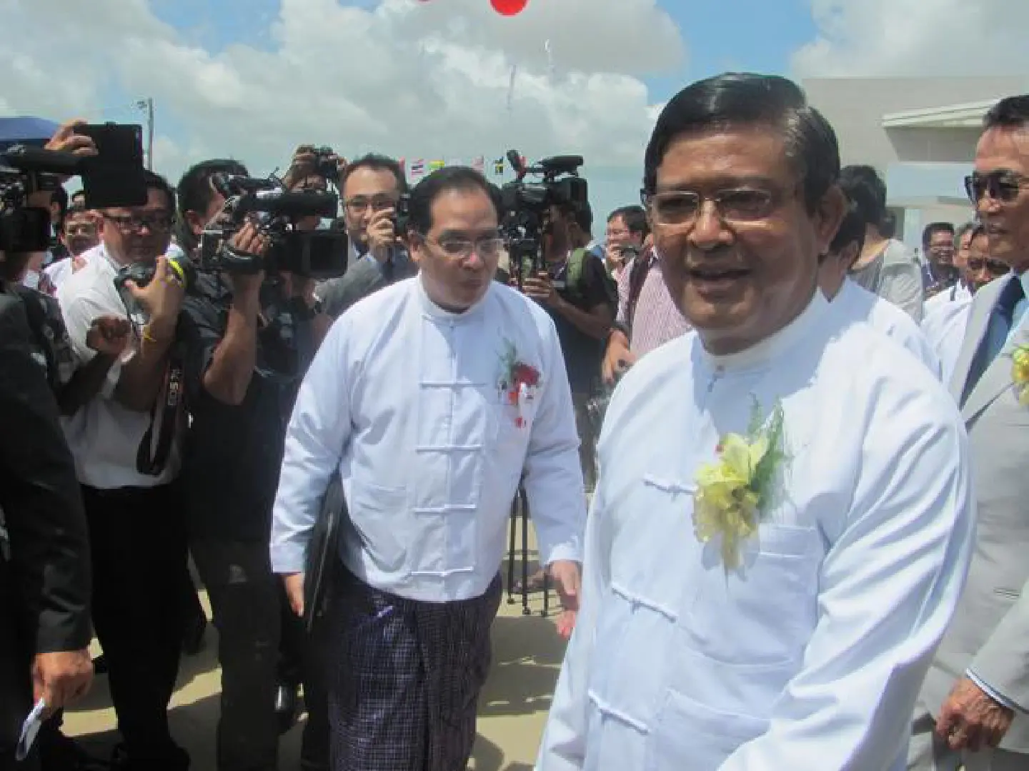 Thilawa SEZ officially opened in 'first step' towards industrialisation in Myanmar