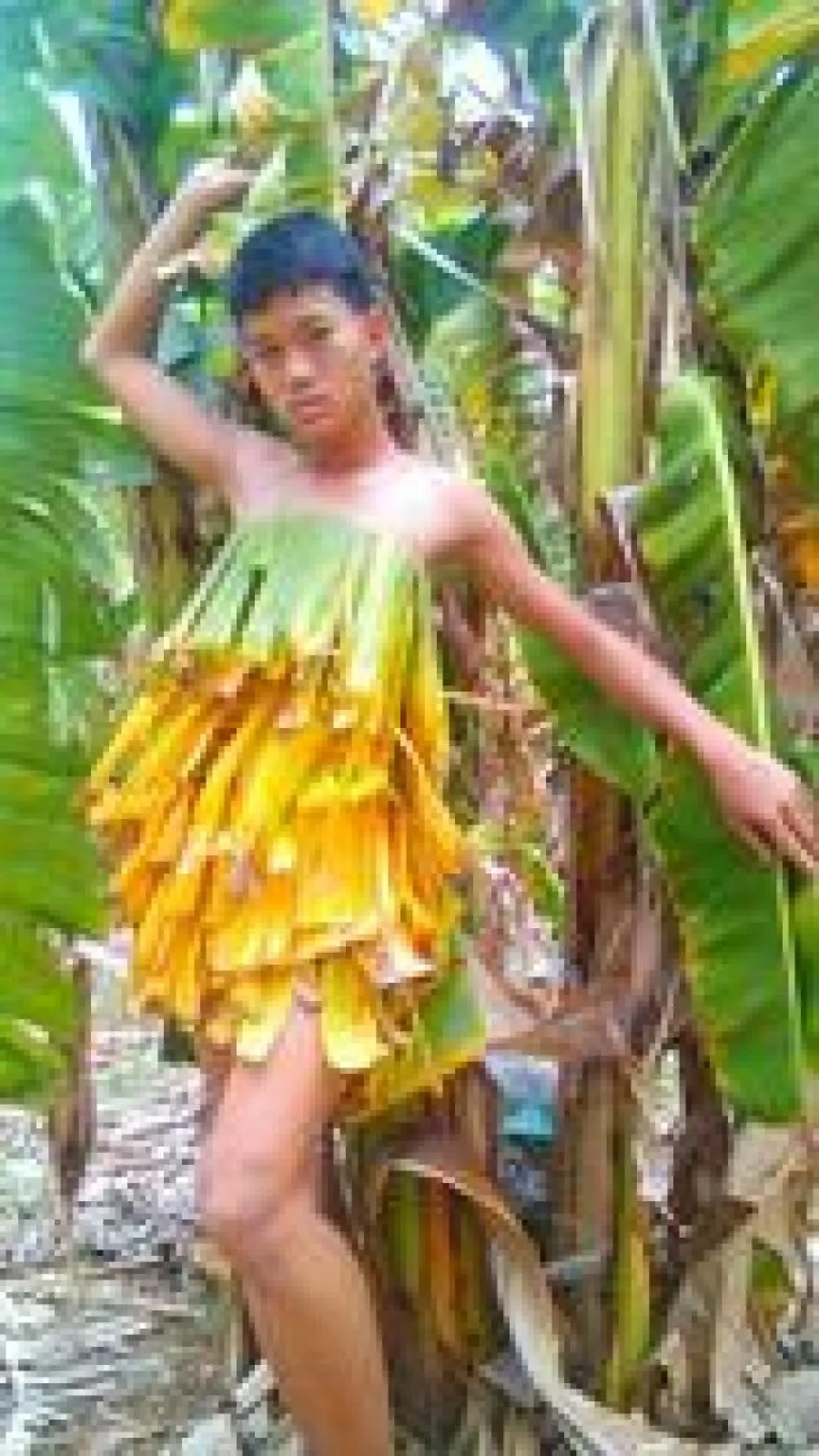 Khon Kaen teen takes fashion designing to exotic heights