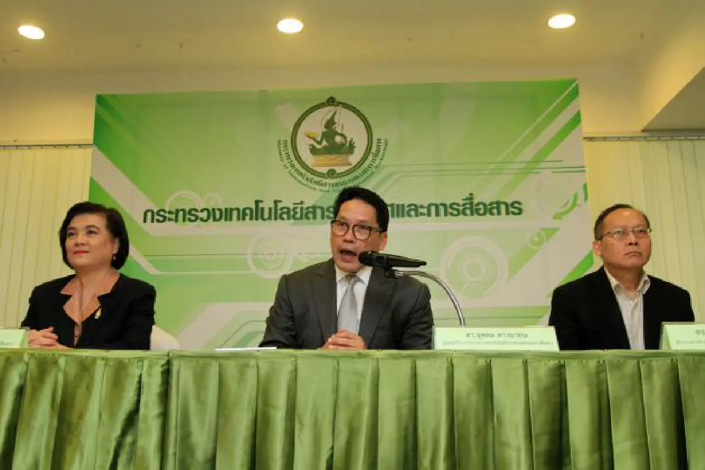 Govt backs off for now from single Internet gateway idea