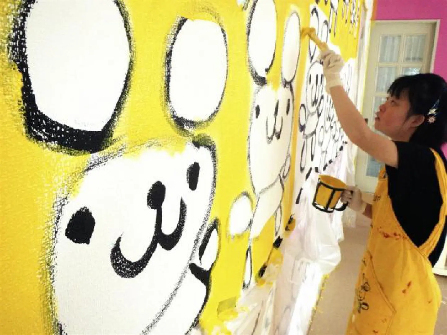 Down syndrome artist evokes smiles Down syndrome artist evokes smiles