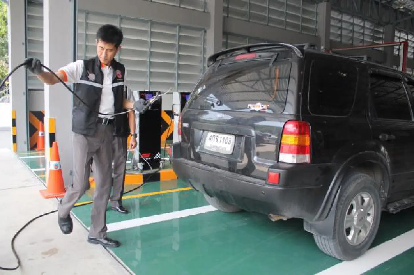 Exhaust fumes likely killed mother, child