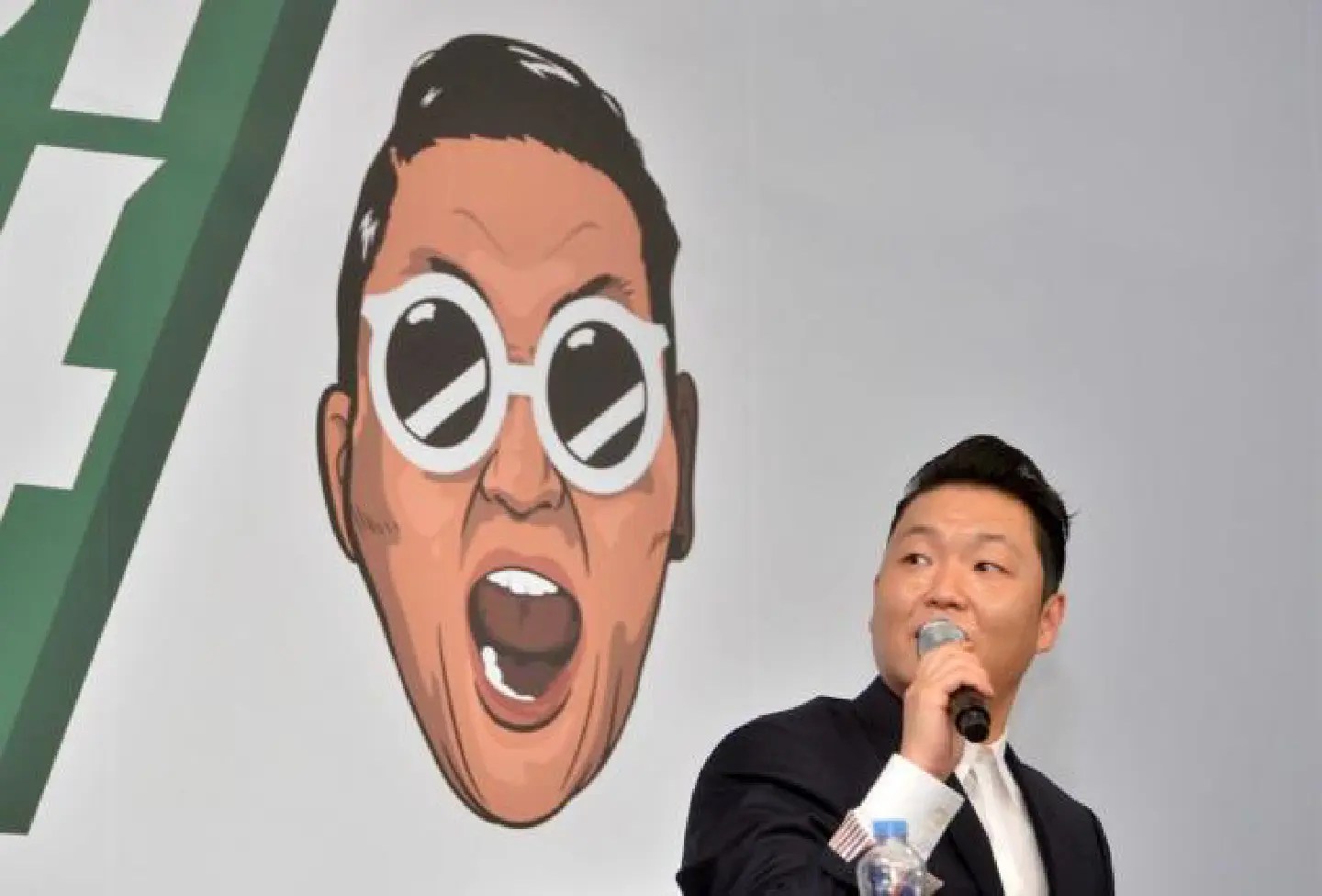 Psy releases long-awaited 7th album