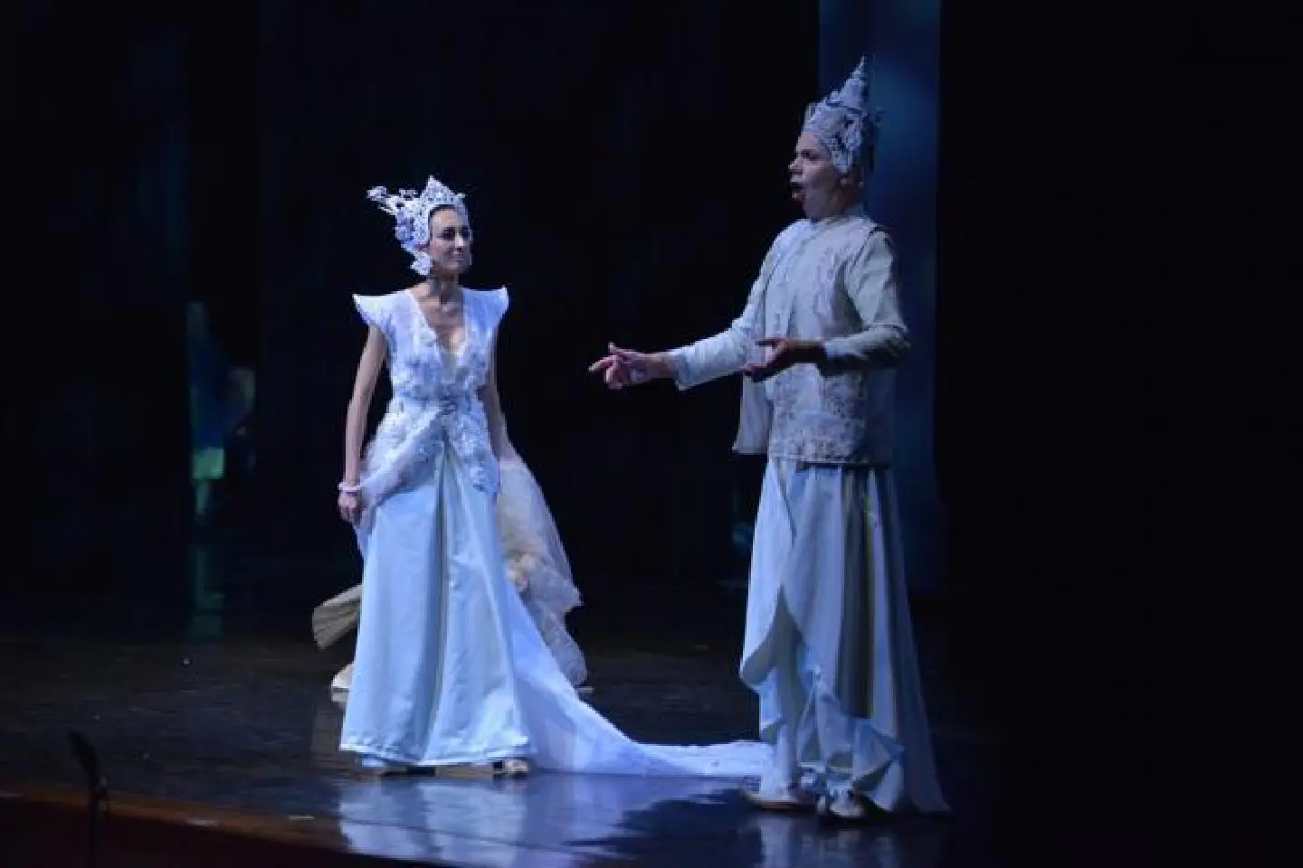 The dancing, singing 'Faithful Son' The dancing, singing 'Faithful Son'