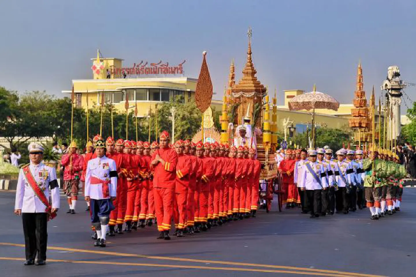 Millions bid final farewell