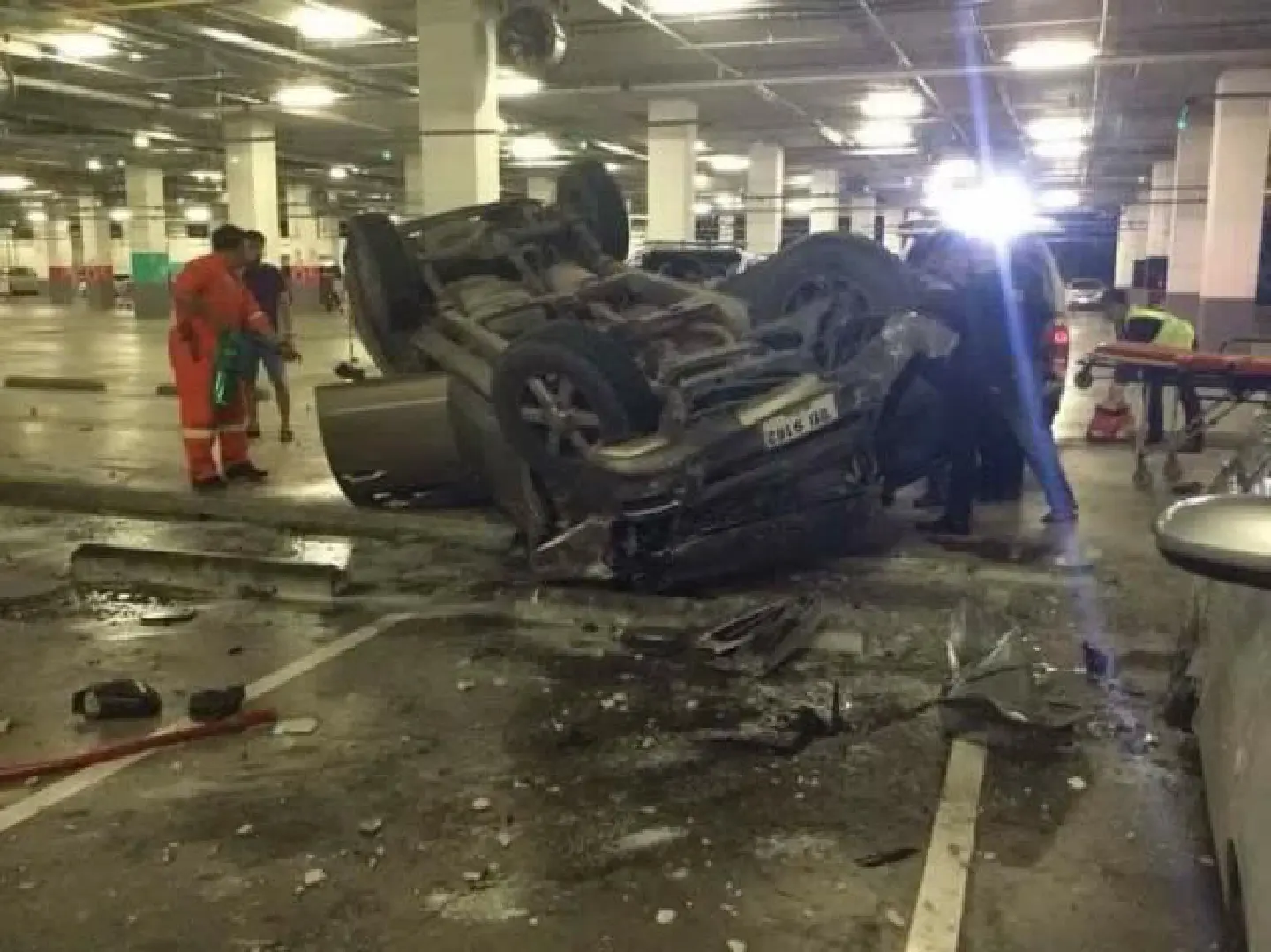 Inexperienced driver drives car off third storey Inexperienced driver drives car off third storey