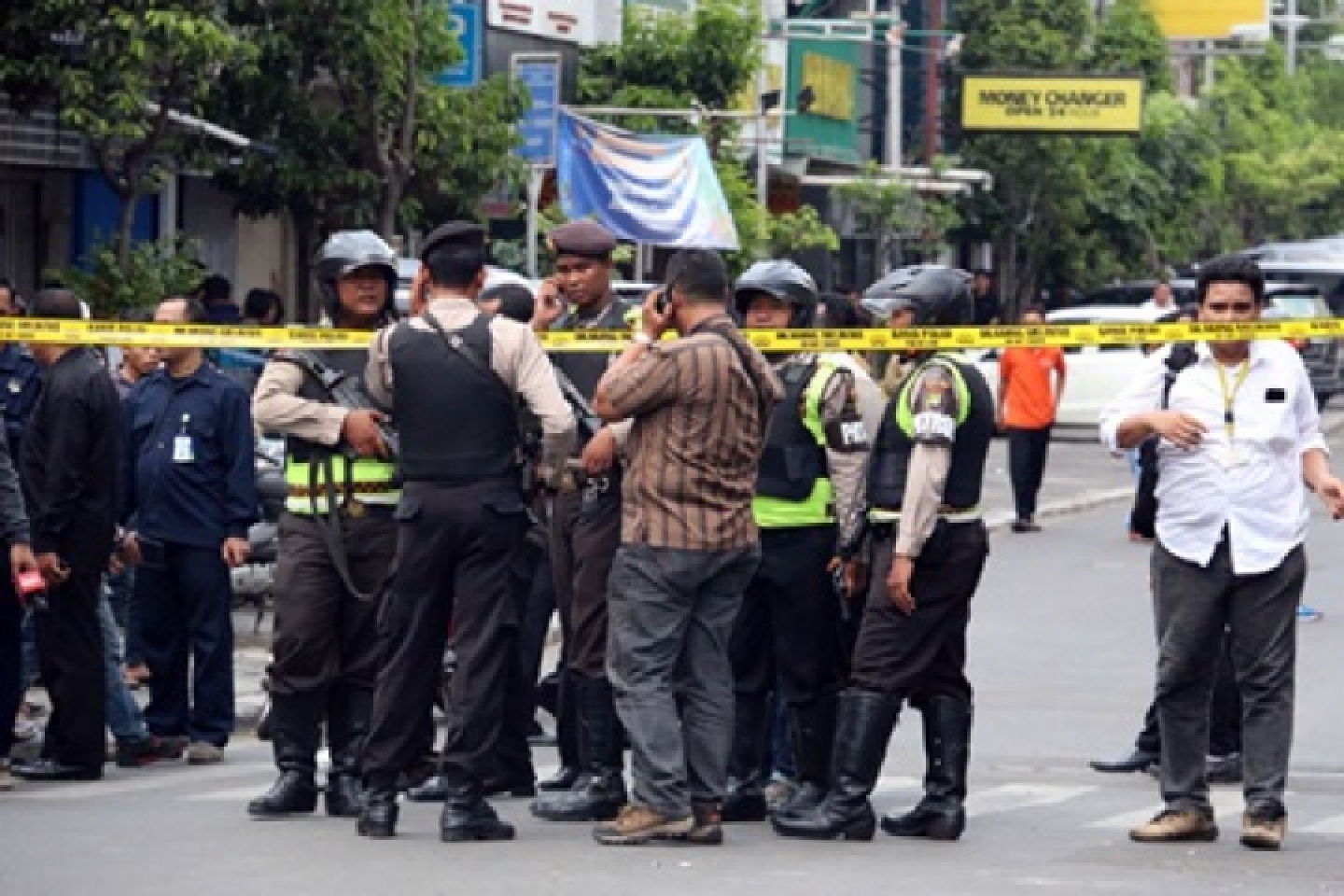 Vietnam condemns Jakarta bomb attacks