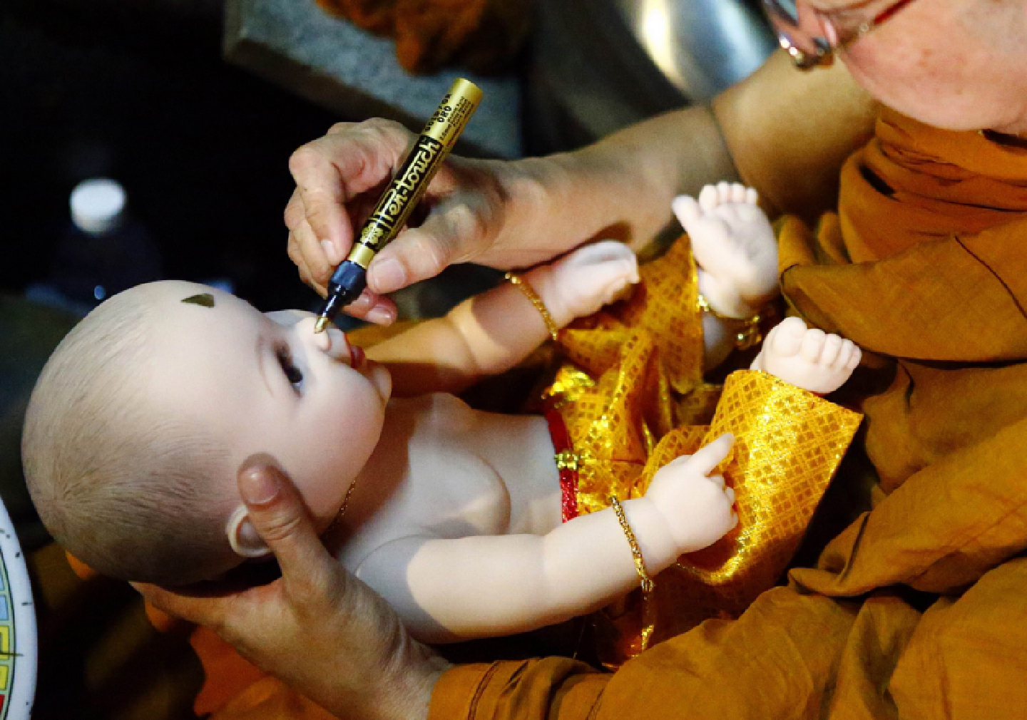 Alert over ‘child angels’ Alert over ‘child angels’