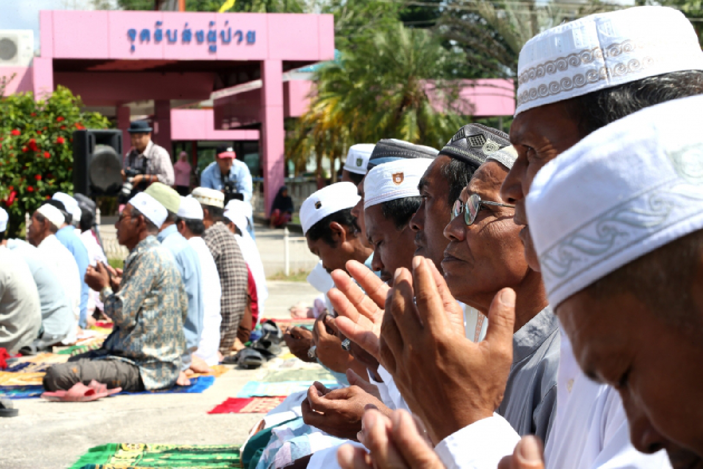 Prayers for Joh Rong Hospital after attack Prayers for Joh Rong Hospital after attack