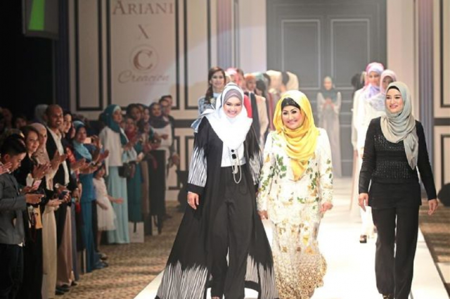 Singer Siti launches ready-to-wear clothing line