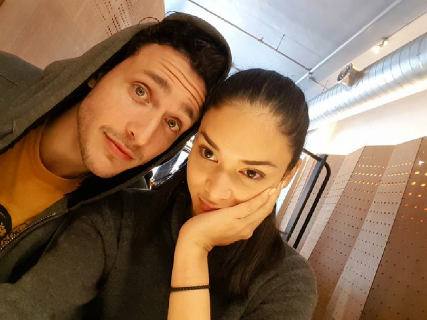 'Sexiest doctor alive' confirms dating Miss Universe Pia Wurtzbach 'Sexiest doctor alive' confirms dating Miss Universe Pia Wurtzbach