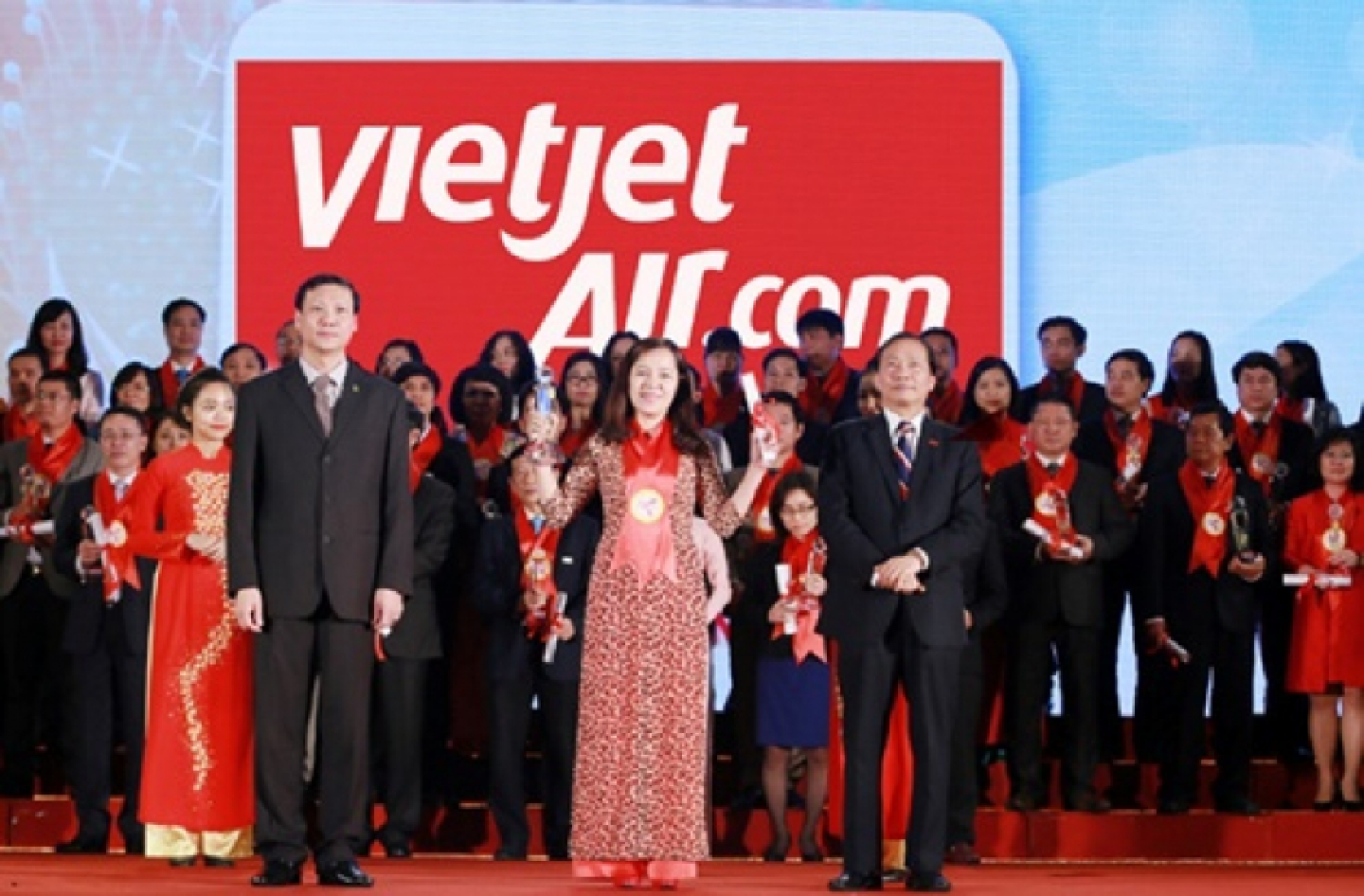 Vietjet honoured as public's favourite airline in VN