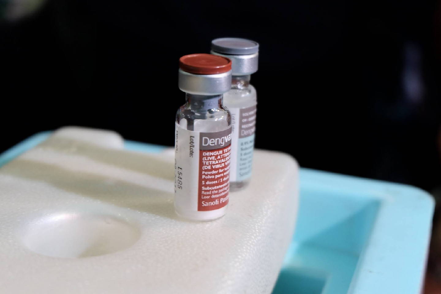 Filipino kids given first vaccine for dengue fever Filipino kids given first vaccine for dengue fever