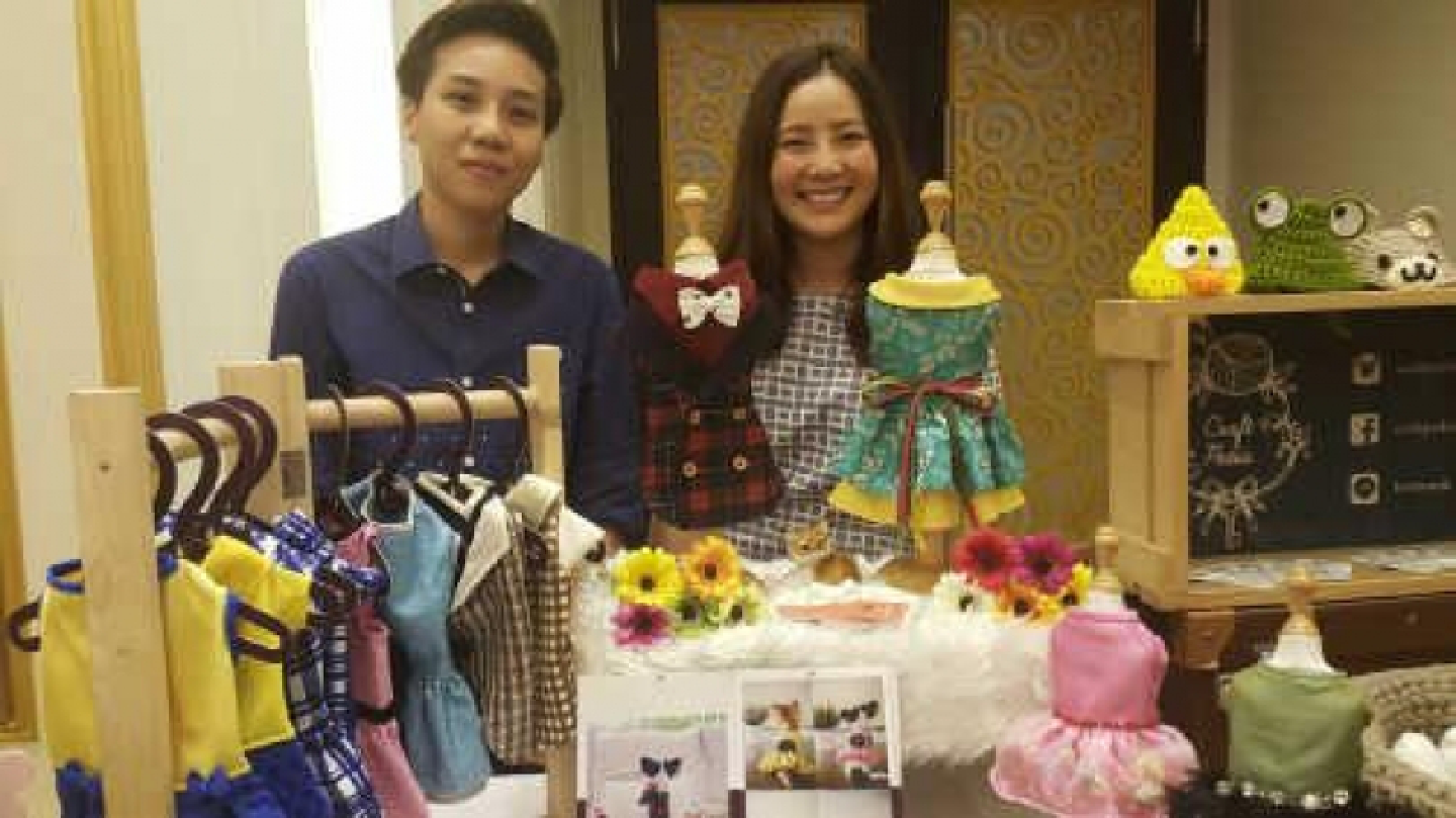 Pair combine passions for online animal clothing business Pair combine passions for online animal clothing business