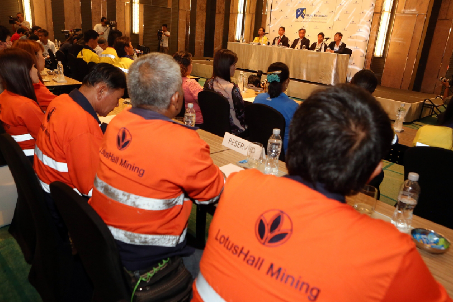 Chatree workers plead against gold-mine closure