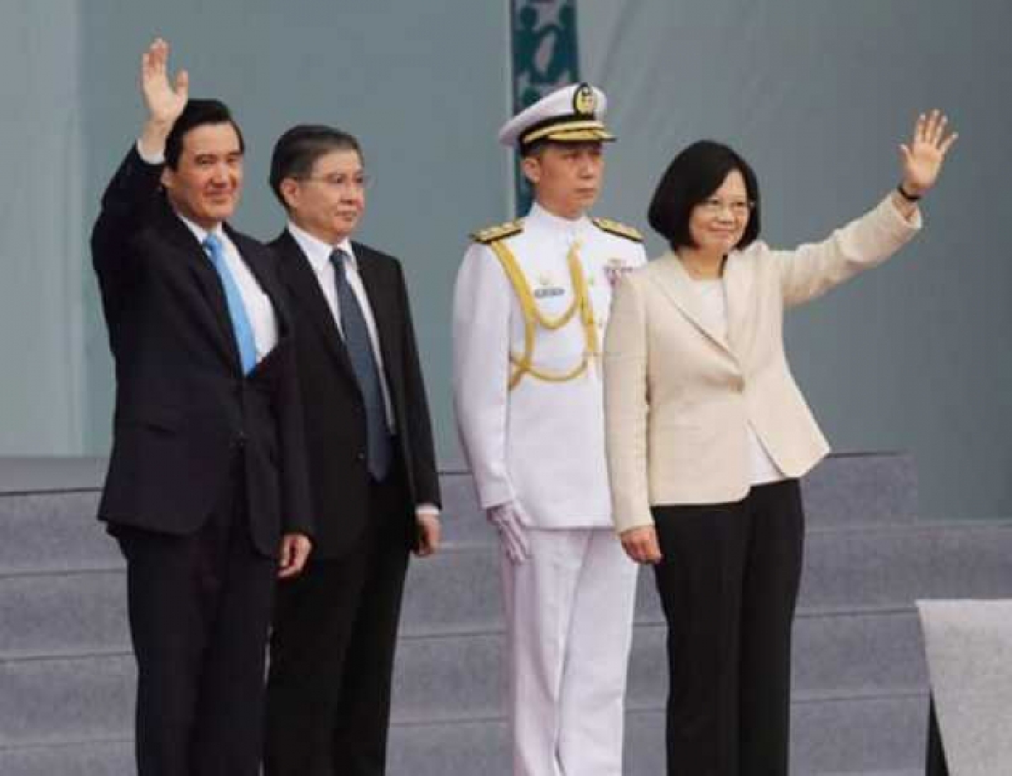 Tsai Ing-wen sworn in as Taiwan's first woman president Tsai Ing-wen sworn in as Taiwan's first woman president