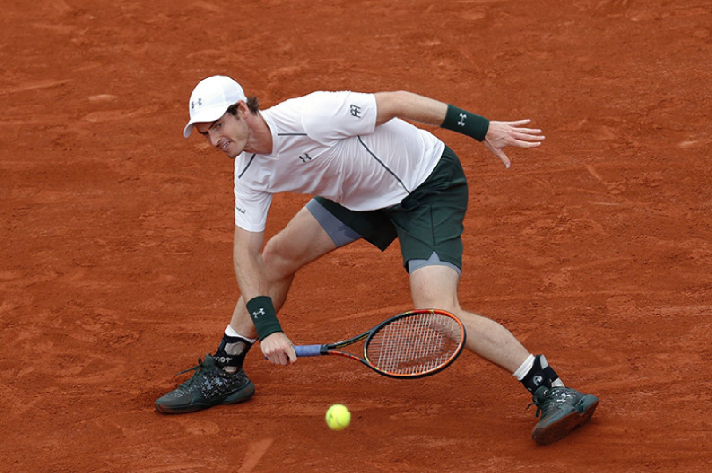 Murray survives fresh five-set Paris battle Murray survives fresh five-set Paris battle