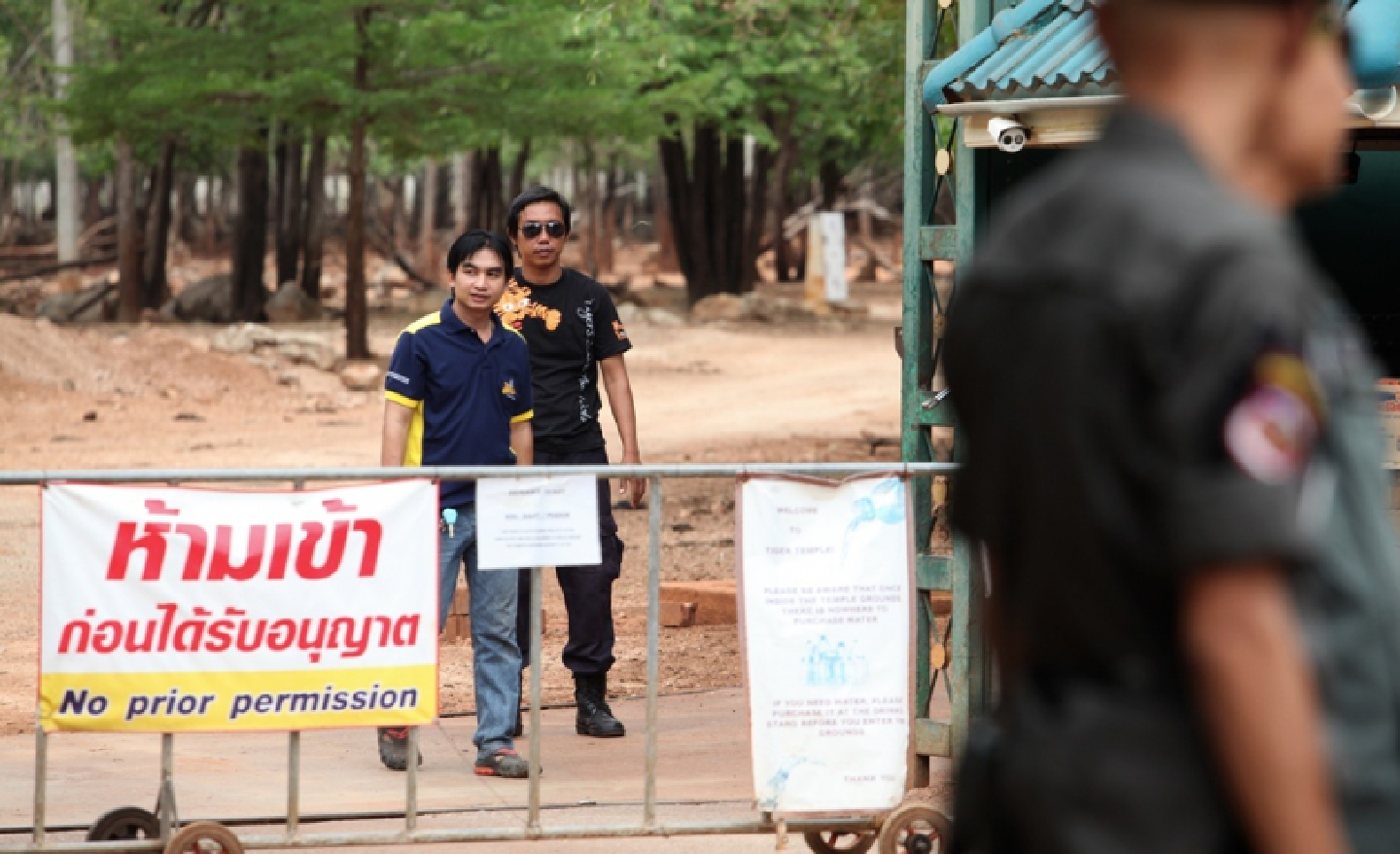 Standoff continues at Tiger Temple Standoff continues at Tiger Temple