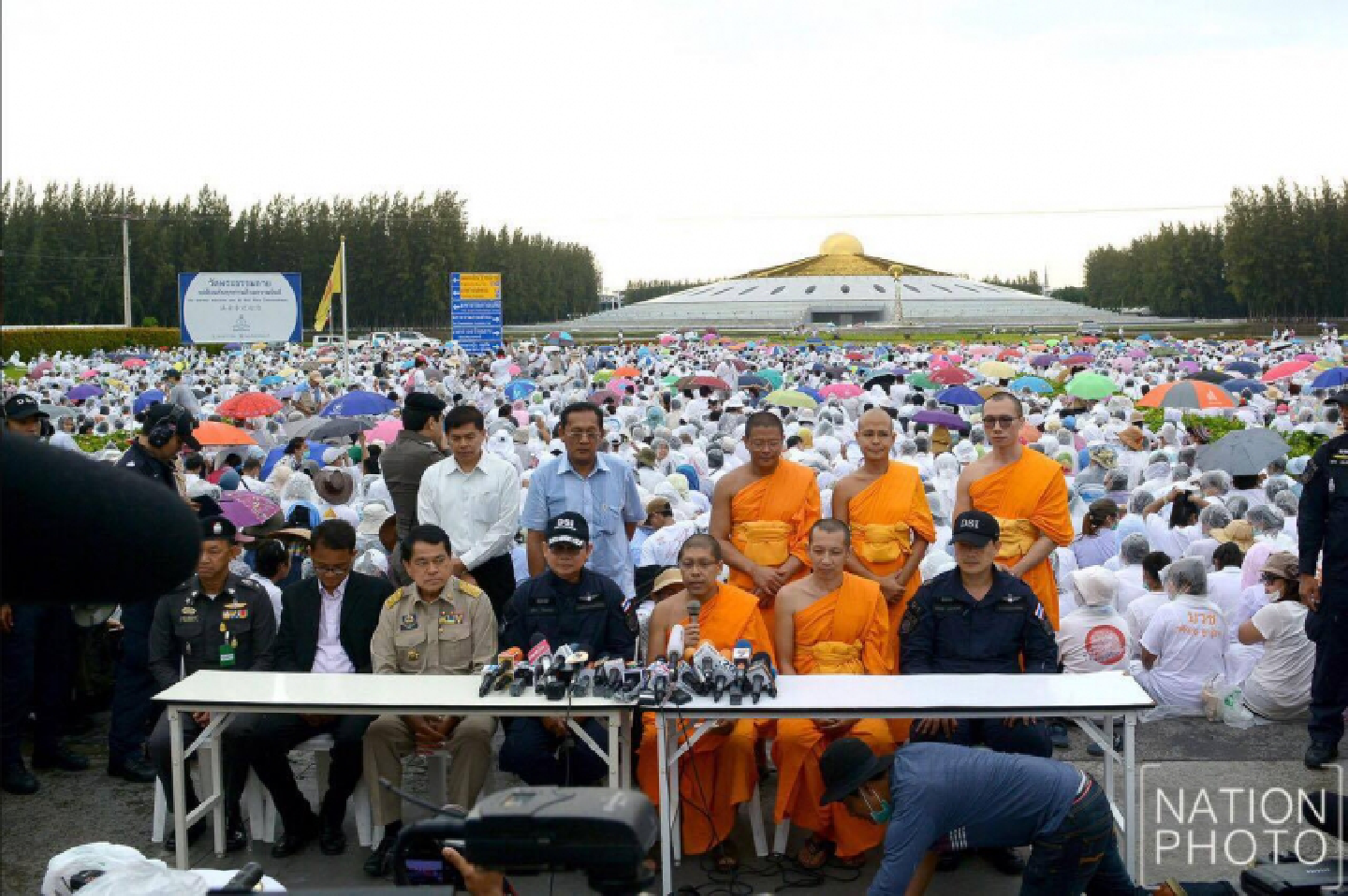 Operation to capture Phra Dhammachayao fails Operation to capture Phra Dhammachayao fails