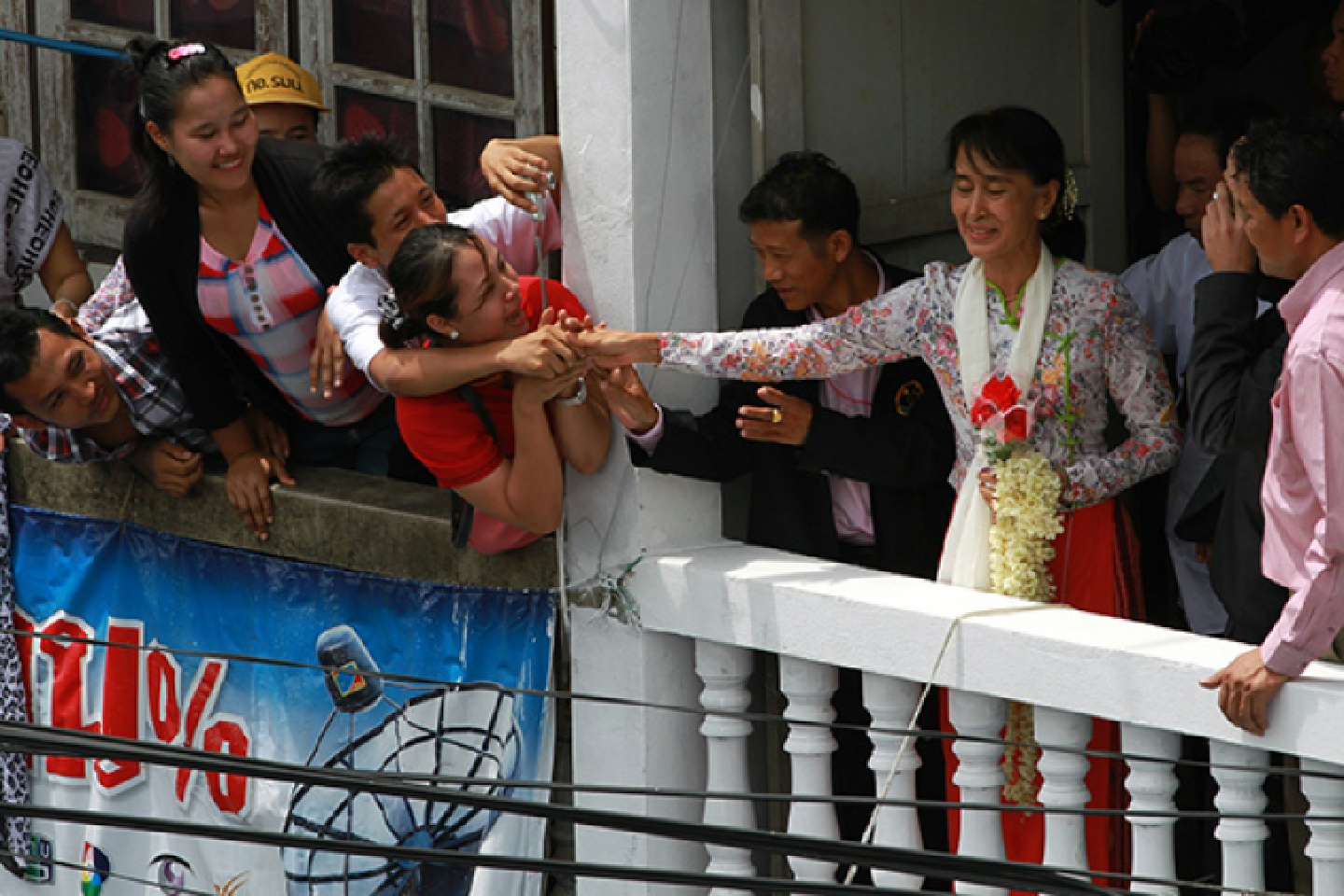 Migrants arrested ahead of Suu Kyi's Thai visit Migrants arrested ahead of Suu Kyi's Thai visit