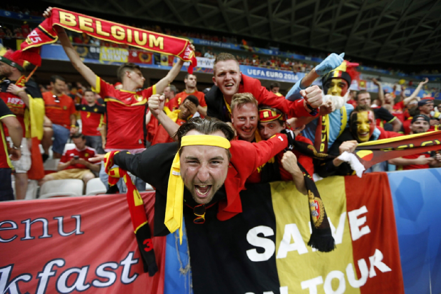 Belgium seal last-16 berth in Ibrahimovic farewell Belgium seal last-16 berth in Ibrahimovic farewell