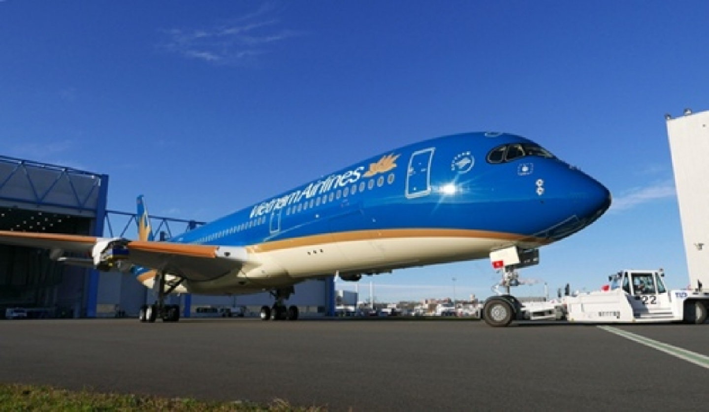 ANA Group buys 8.8% of Vietnam Airlines ANA Group buys 8.8% of Vietnam Airlines