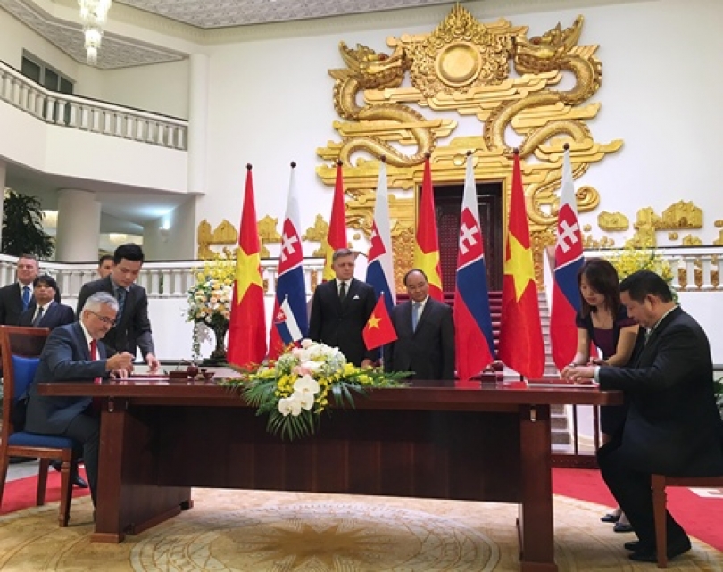 VN software giant signs deal with Slovak IT firm