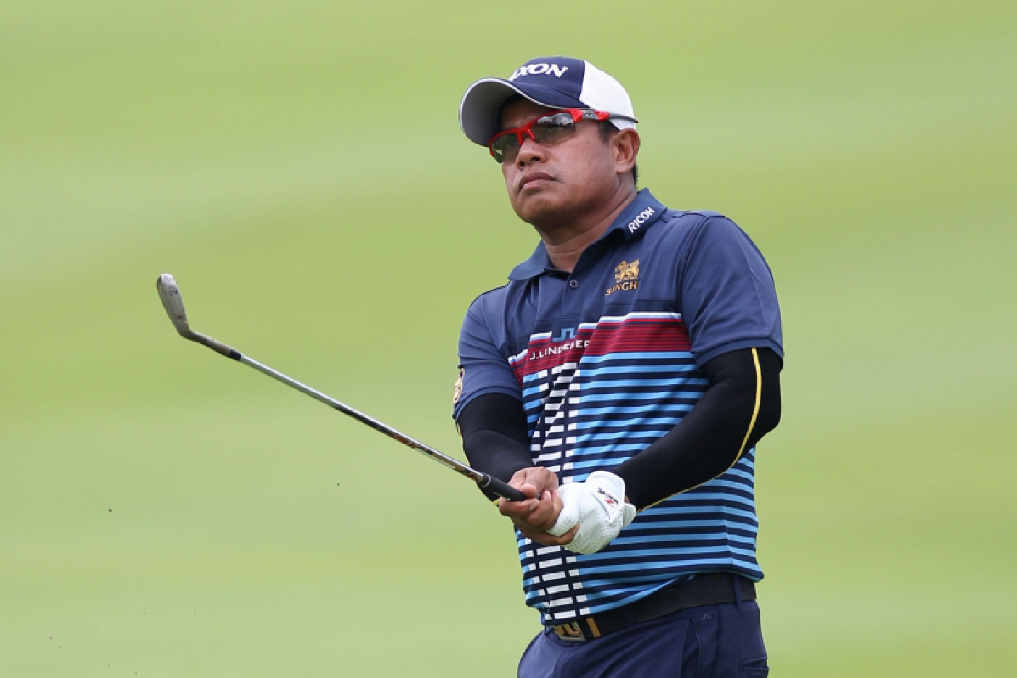 Prayad Catches Fire On the Back Nine to Lead By One