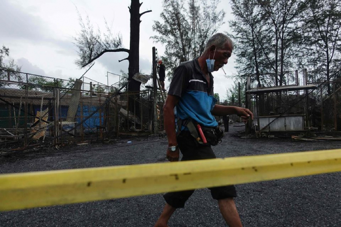 Fires erupt in several places in the South Fires erupt in several places in the South