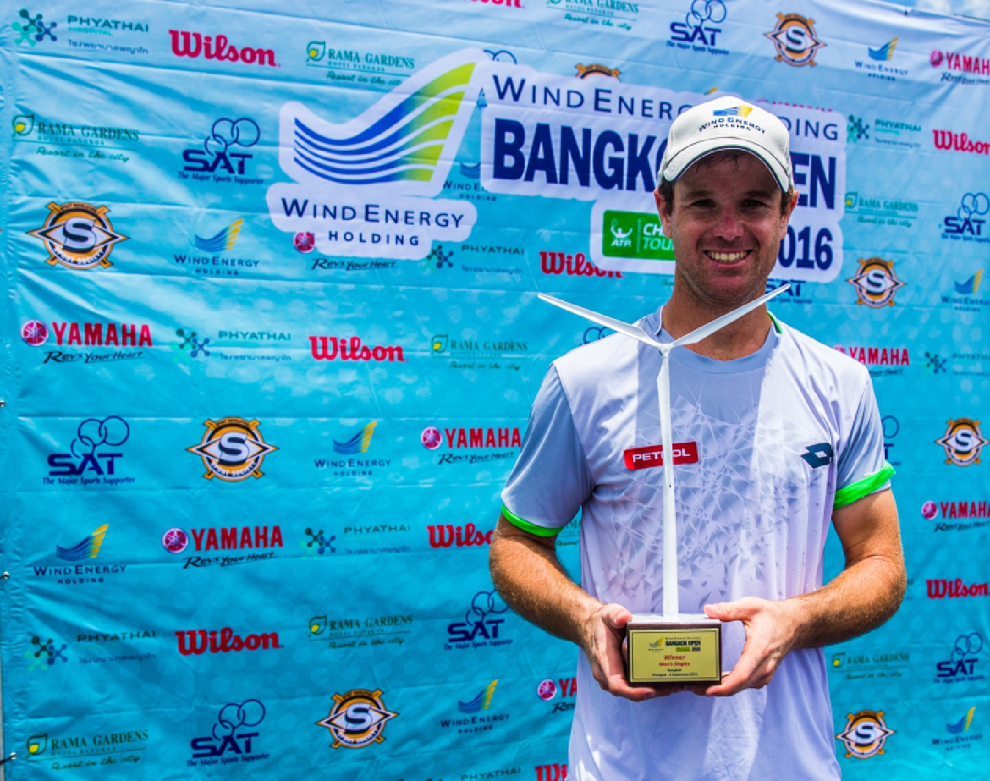 Kavcic takes the title as Soeda retires with injury Kavcic takes the title as Soeda retires with injury