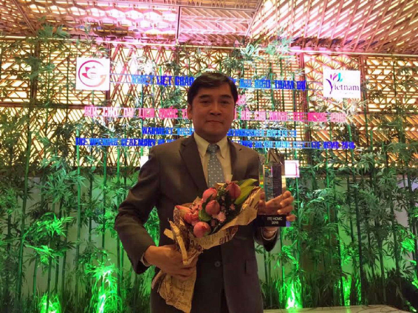 Thai Airways win best airline award Thai Airways win best airline award